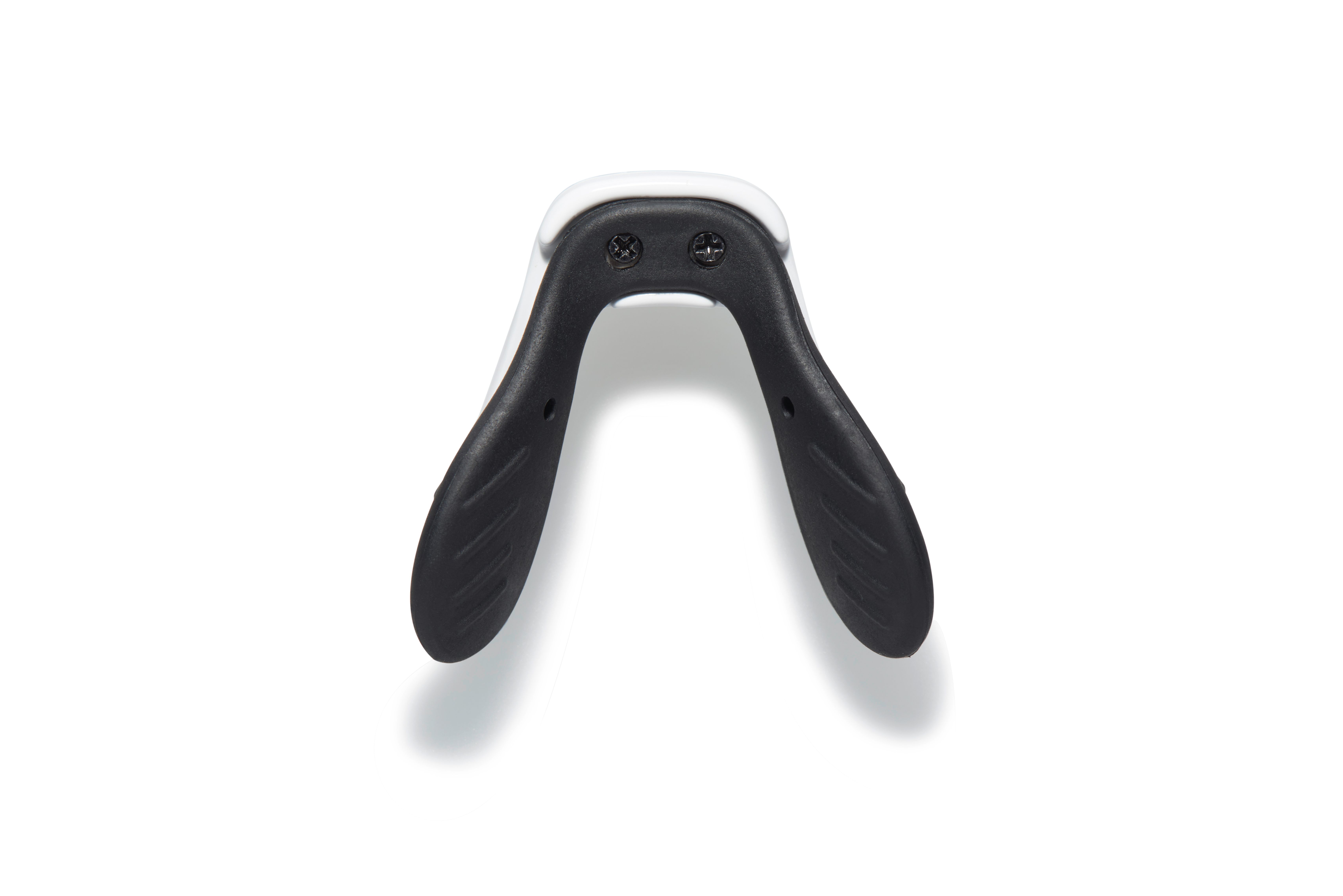 laservision_2020_04_14_F46_Details_Nasenbuegel_m_Schatten
